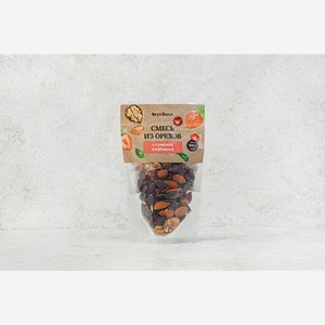 Смесь из орехов с сушеной клубникой