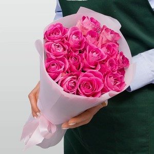 STUDIO FLORISTIC Букет Роз Кения 15 шт «Сердце бьётся», 1 шт.