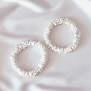 8 HORAS OF SILK Набор из 2 узких детских шелковых резинок, Pearl