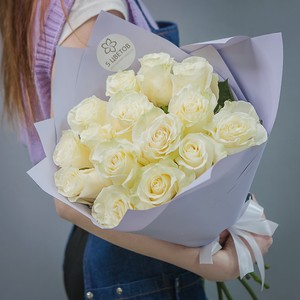 ПЯТЬ ЦВЕТОВ Букет из 15 белых роз, 1 шт.