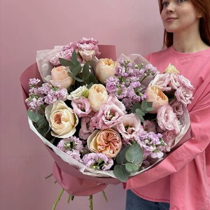ЗАЦВЕТАЙ. ЦВЕТОЧНЫЙ БУТИК «Леди Вивиан» букет с ароматной маттиолой и розой Дэвида Остина, 1 шт.